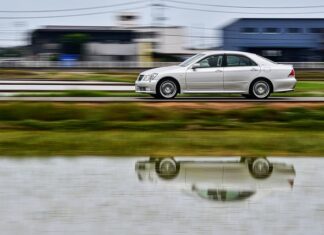 Ile pali Toyota Yaris 1.4 Diesel?