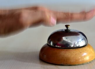 Kiedy można podnosić dziecko pod pachy?